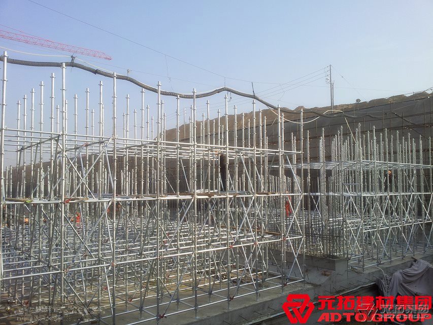盤扣式腳手架在搭設(shè)過(guò)程中需要哪些技術(shù)措施？